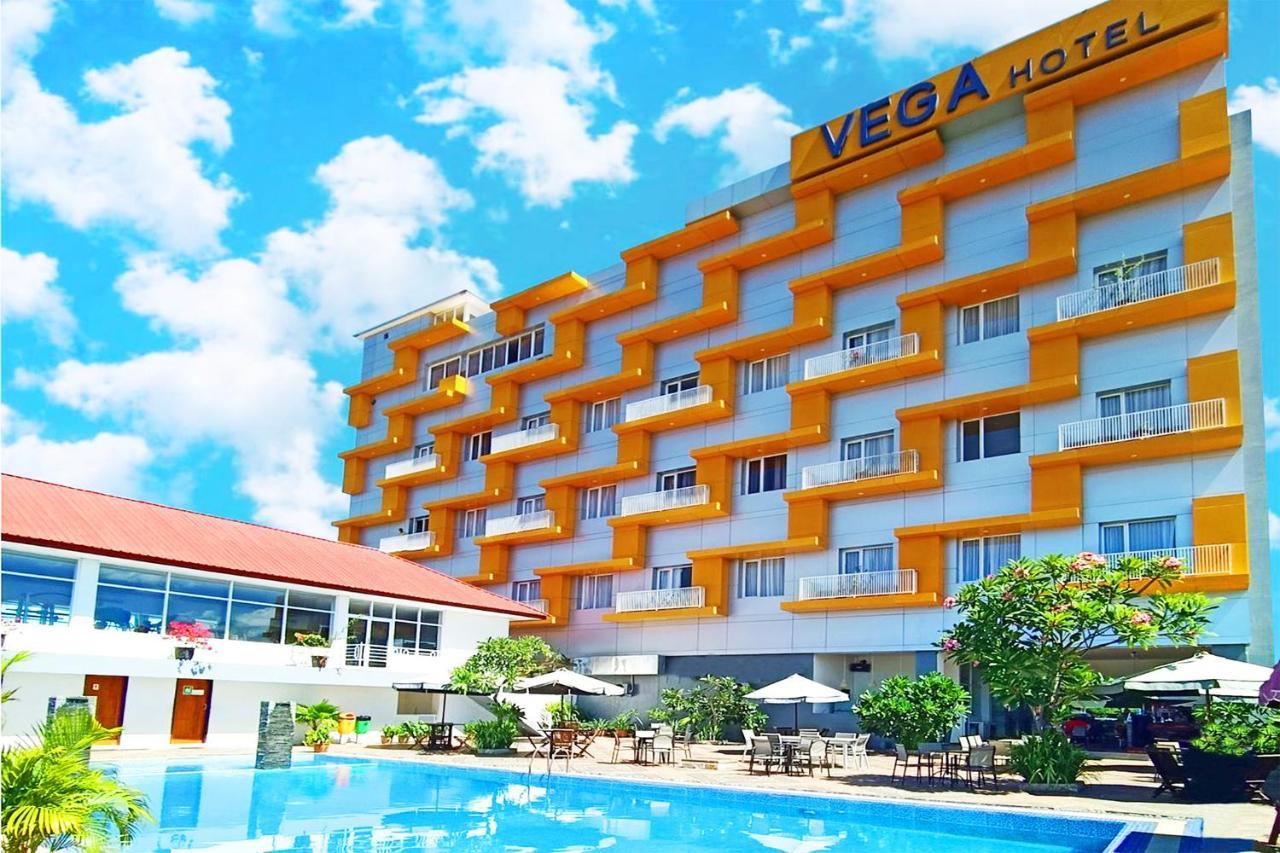 Vega Prime Hotel & Convention Sorong Exterior photo