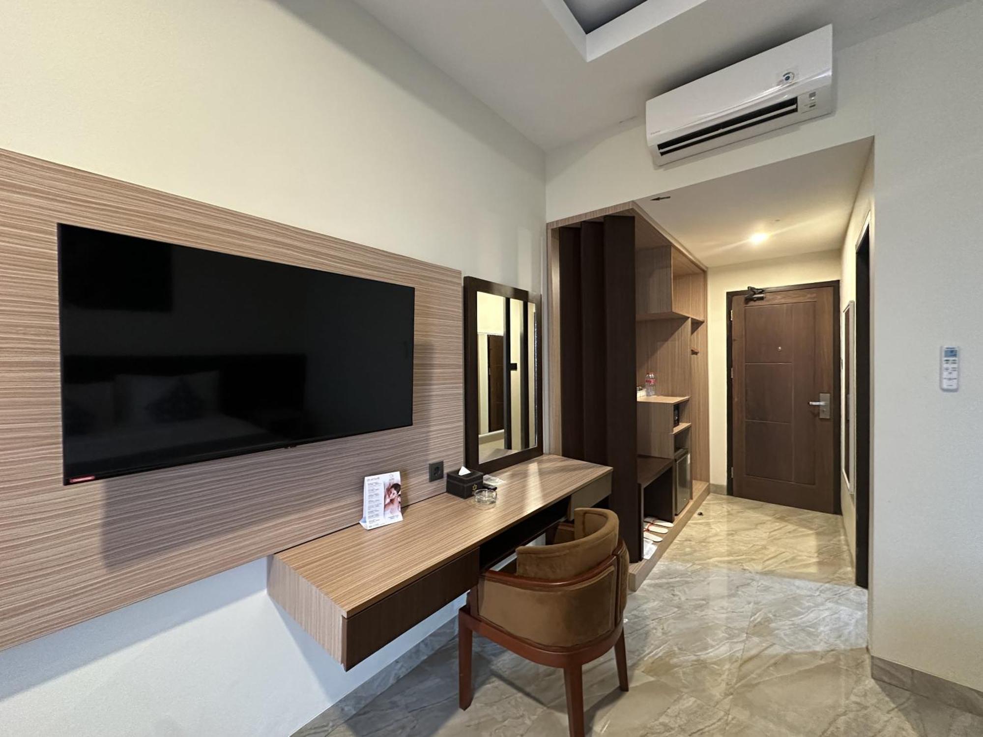 Vega Prime Hotel & Convention Sorong Exterior photo