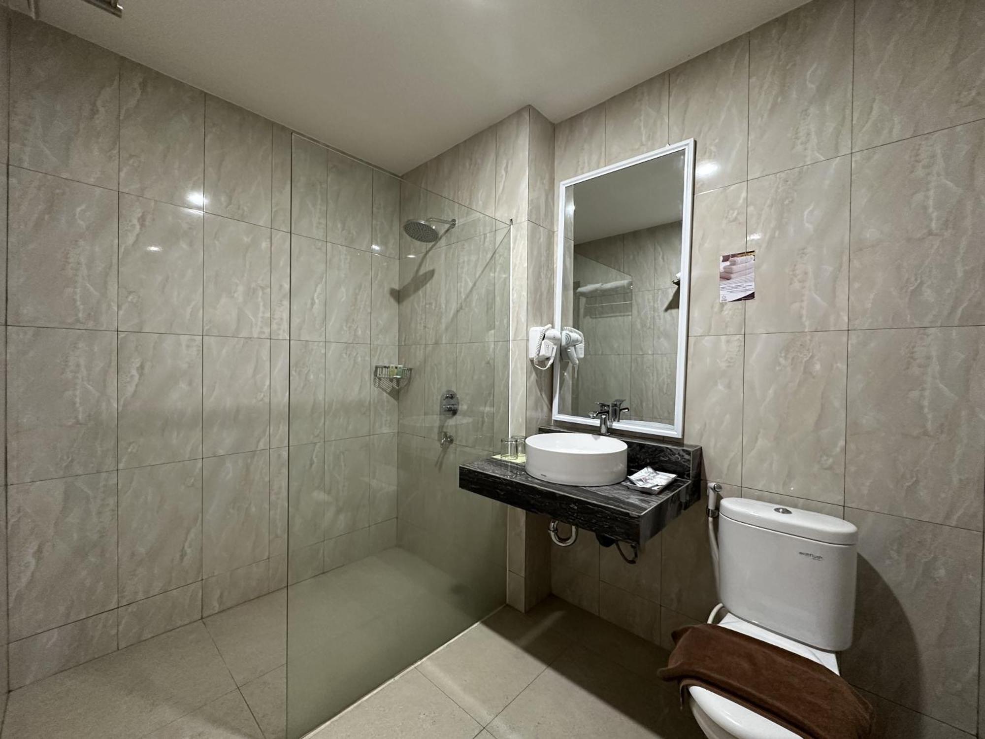 Vega Prime Hotel & Convention Sorong Room photo